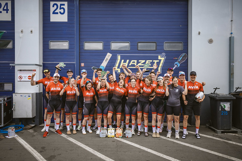 Das AVIA racing team fährt bei Rad am Ring 2026 auf die Plätze 1, 2 und 3